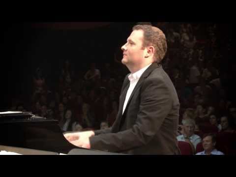 01. Corul Zorilor - Un cantec de lauda