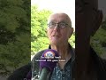 Auto zakt in sinkhole na leidingbreuk |#Shorts
