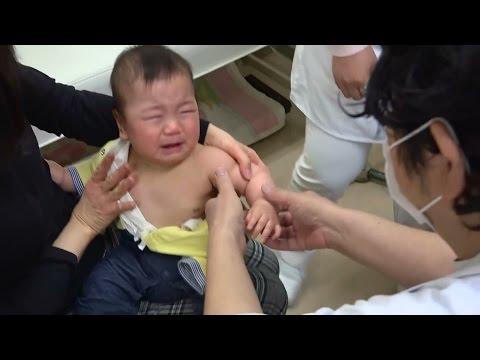生後6ヶ月の泣く赤ちゃん BCG予防接種で大泣き【高画質 SONY HDR-CX900で撮影】