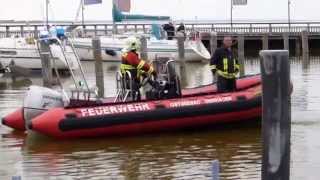 preview picture of video 'Cold Water Challenge 2014   Freiwiilige Feuerwehr Ostseebad Dierhagen'