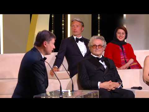 ȘTIRE ETV/ 18.10.2017 - REGIZORUL CRISTIAN MUNGIU DECORAT, DIN NOU, DE STATUL FRANCEZ