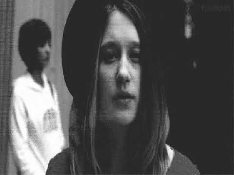 VITA PENURIA / TIROS AL AIRE