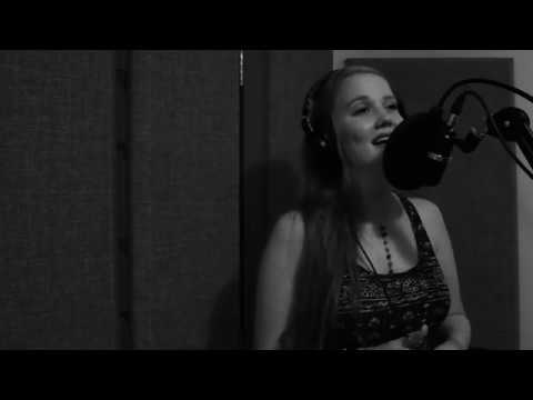 Dancing in the Moonlight - King Harvest and Toploader (Cover by Hannah Goebel)