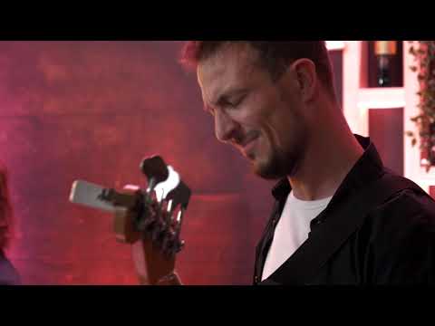 16. Zoran Majstorović Trio - Mr. P.C. i Caravan