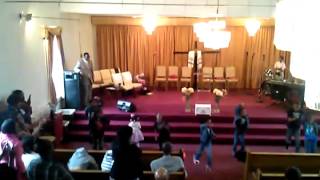 Joshua Generation dances to Go.Buck by Flame.