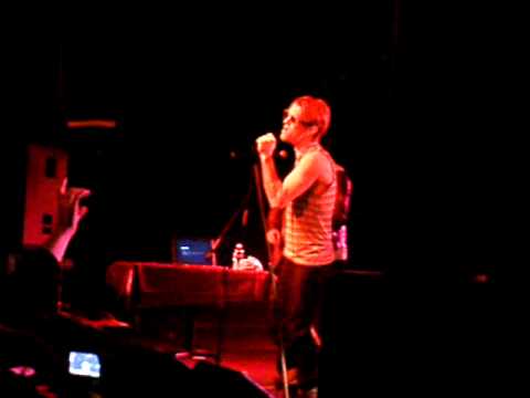 Beginning of acoustic Looking For A Girlfriend♥ Aaron Carter LIVE CrocRocCafe Allentown 3/7/12