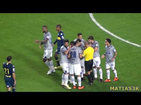 "Boca Cruzeiro Lib18 / Gallina puta te espera tu papa" Barra: La 12 • Club: Boca Juniors