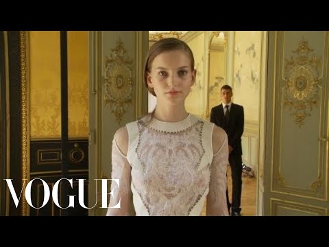 Fashion Show - Givenchy: Fall 2011 Couture
