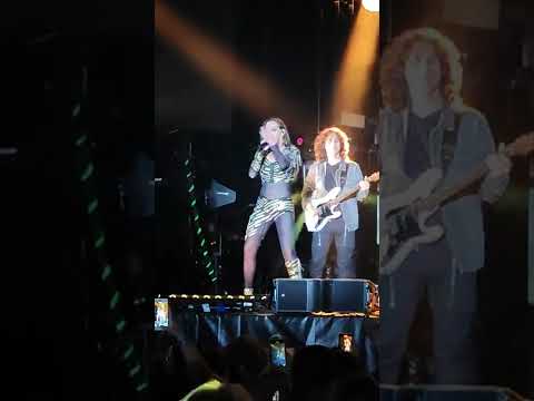 Malú - Contradicción (Mil Batallas Tour Sancti Petri)