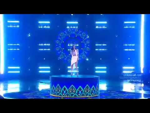 Mayre Martínez - La Voz Usa "Mi Tierra"  de Gloria Stefan (Video Completo)