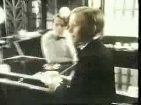 Le Crunch Bunch - Child Gangsters - 1985 - UK Advert