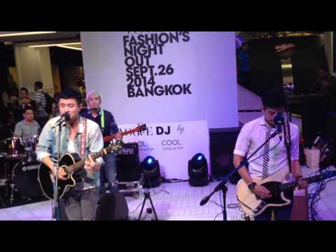 SQWEEZ ANIMAL - รอรัก @VOGUE 26.09.14