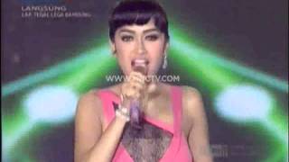 Download lagu Julia Perez ' Aku Mah Gitu Orangnya ' - MNCTV Road Show Bandung (19/12) mp3