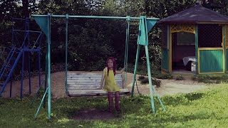 No, I'm Not a Human - Intro