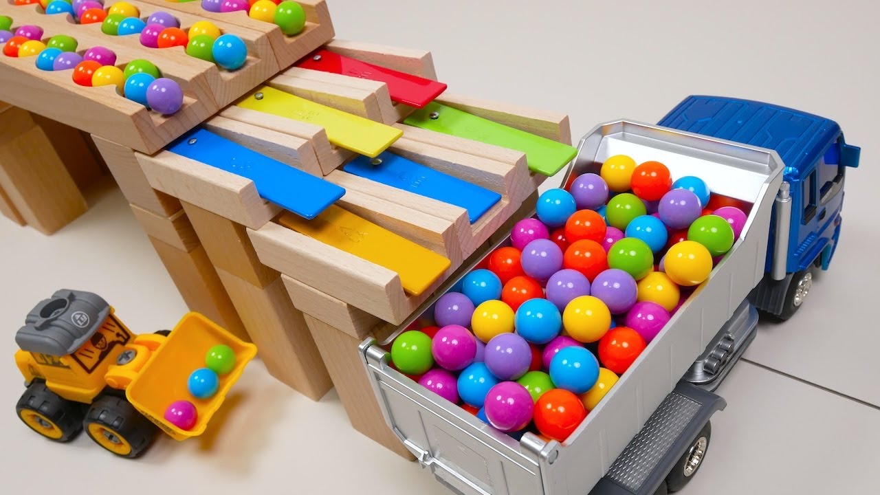 Marble Run Race ☆ HABA Slope & Retro Makita Truck, Excavator, Garbage Truck, Dump Truck, Ambulances