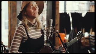 Aoife O'Donovan - B61