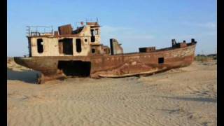 preview picture of video 'Moynaq, Uzbekistan - former Aral Sea fishing port'