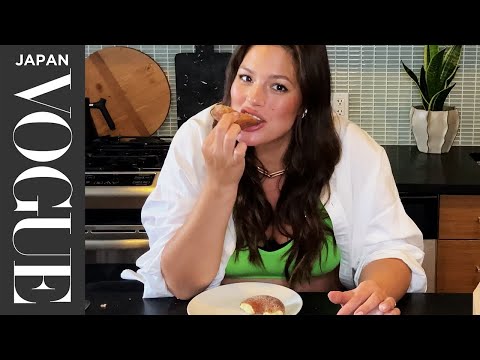 日本《VOGUE》雜誌社："我想知道，在日本，有多少人可以在這裡找到工作。 (アシュリー・グラハムと世界のドーナツを試食。日本のドーナツもランクイン！| VOGUE JAPAN)