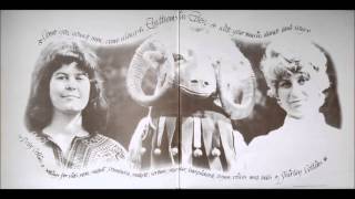Shirley & Dolly Collins - Ca' The Yowes (1969)