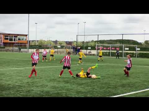 Arnhemse boys jo11-4  vs  DCS jo11-1 (28-04-18)