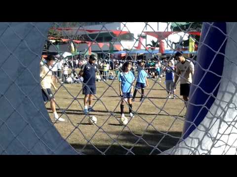 Proper kick lesson from the YH brothers!