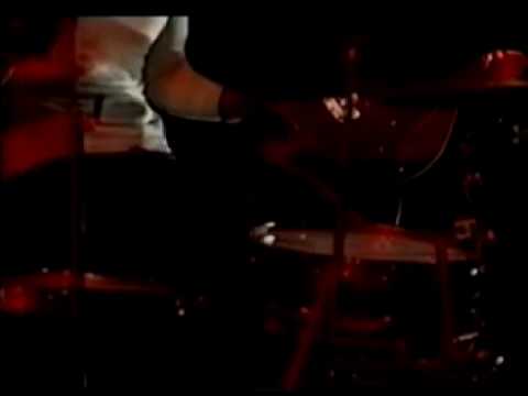 Despiertate nena y Post-crucifixion en vivo