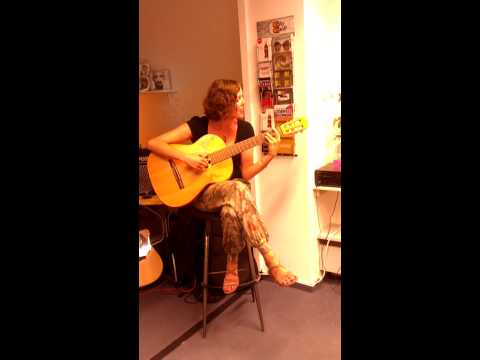 Laura-Sophie Dieck - Seven Nation Army