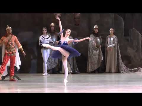 Oksana Skorik Оксана Скорик  in Raymonda "Blue" variation - Mariinsky