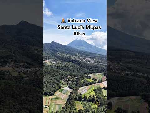 Volcano Views from Santa Lucía Milpas Altas 🌋🇬🇹 #shorts