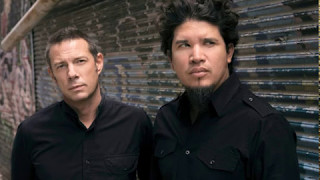 Luscious Jackson - Nervous Breakthrough (Thievery Corporation Remix)