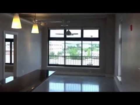 1 Bedroom LOFT For Rent in Zona Rosa, North Kansas City! (KC306b)