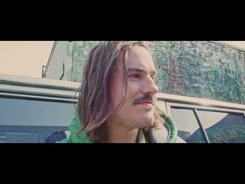 Medium Build - comeonback (Official Video)