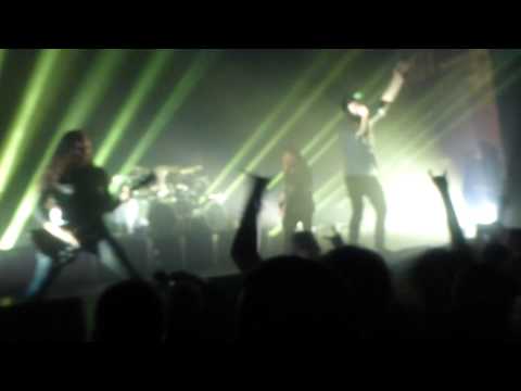 In Flames, Everything's gone, live @ Clermont-Ferrand, 11/10/2014 (Part 2/10).