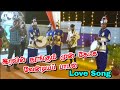 M G R Song தங்கப்பதக்கத்தின் மேலே ஒரு முத்�