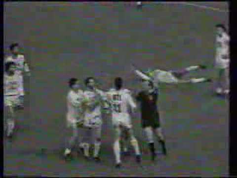 Tacle de Canto sur Derzak