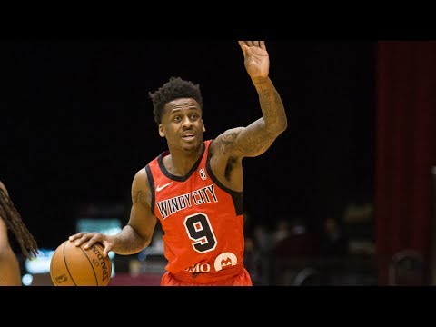 Antonio Blakeney explodes for 42 points at Showcase