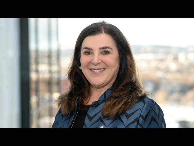 Video Pronunciation of Vianne in English