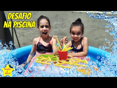 DESAFIO NA PISCINA e BRINCANDO NA PISCINA | Malu e Alice