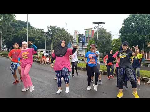 Zukay_Ultimate Rejects feat Swappi