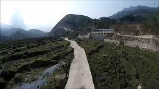 preview picture of video 'Dirt bike ride in Muong Hoa Valley, Sa Pa, VN'