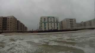 preview picture of video 'Hurricane Sandy Long Beach NY... Walking into the sea...'