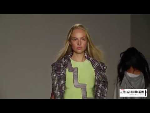 Cristiano Burani Spring Summer 18 | Milano Moda Donna 2017 - parte 1