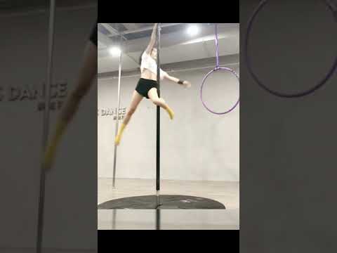 Pole dance 52