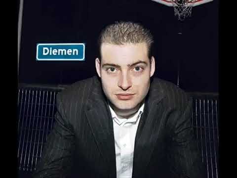 Negativ ft  Baas B, Lange Frans    4 Specialisten