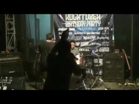 Behinde the scene , Close to Breathe