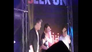 District3 Hello - 3eekouttour, London