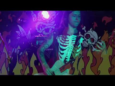 Monstro Amigo - Nostromo - ao vivo na revirada bruxólica