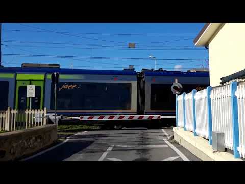 Spoorwegovergang Albenga (I)//Railroad crossing//Passaggio a livello