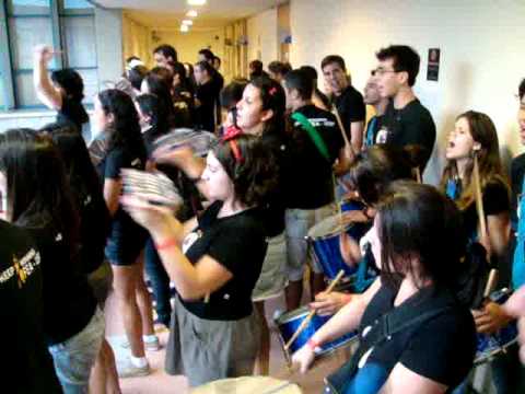 Bateria S/A - Anna Julia (Los Hermanos) & Milla (Netinho)