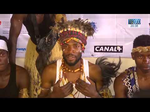 Parigi, incendio nei pressi della Gare De Lyon. Evacuata stazione